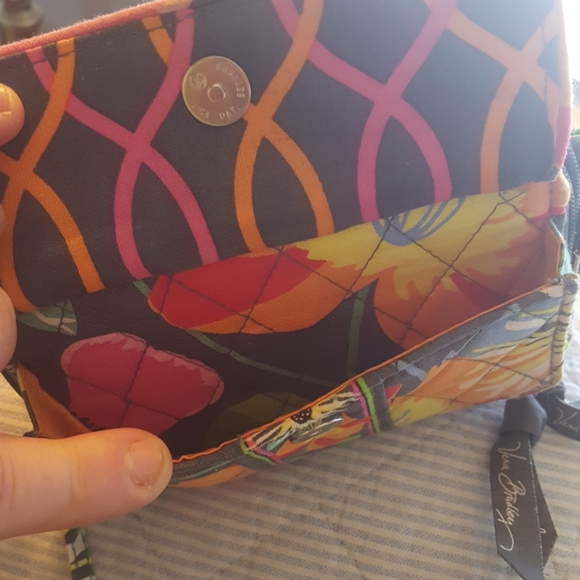 VERA BRADLEY WALLET ON STRING W/STRAP - Picture 6 of 7